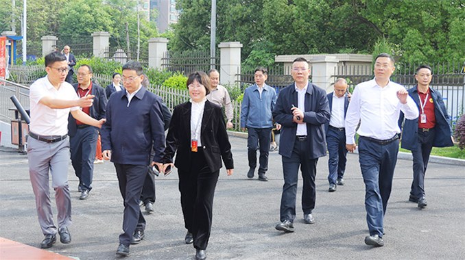 三塘雁西小学运动场启用仪式 暨火苗助学基金会2026年春季奖助学活动圆满举行